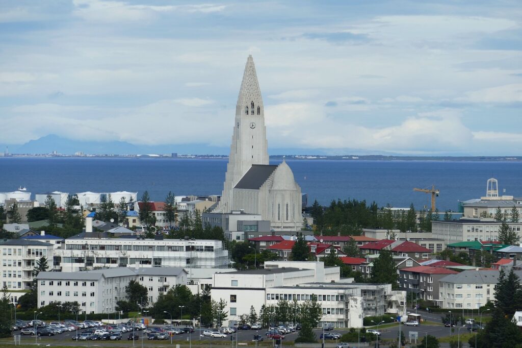 reykjavik-1591254_1280-1024×682